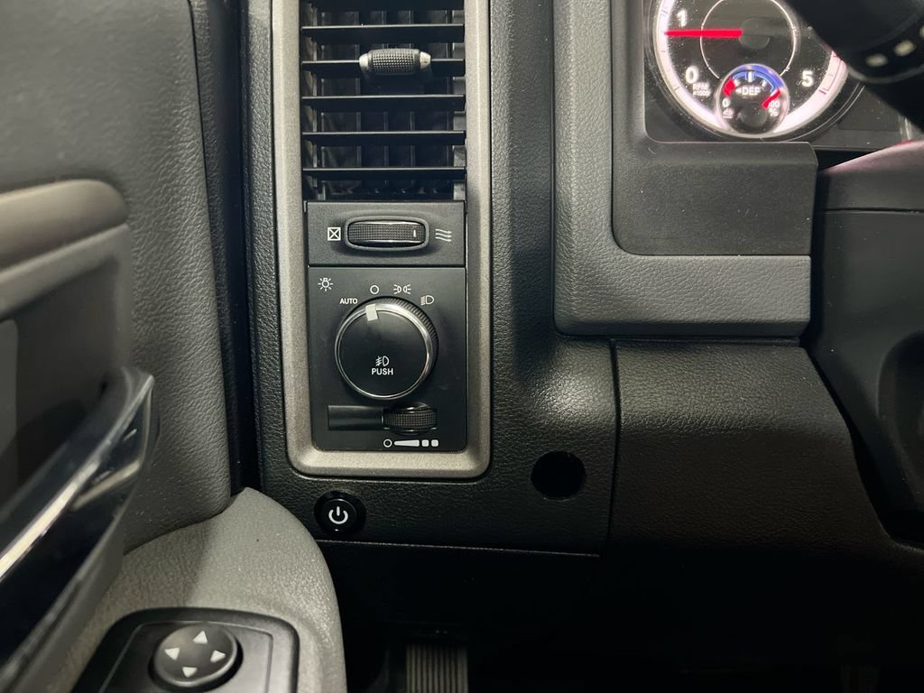 Used 2015 RAM 3500 Tradesman w/ Power & Remote Entry Group AWD/4WD image 11