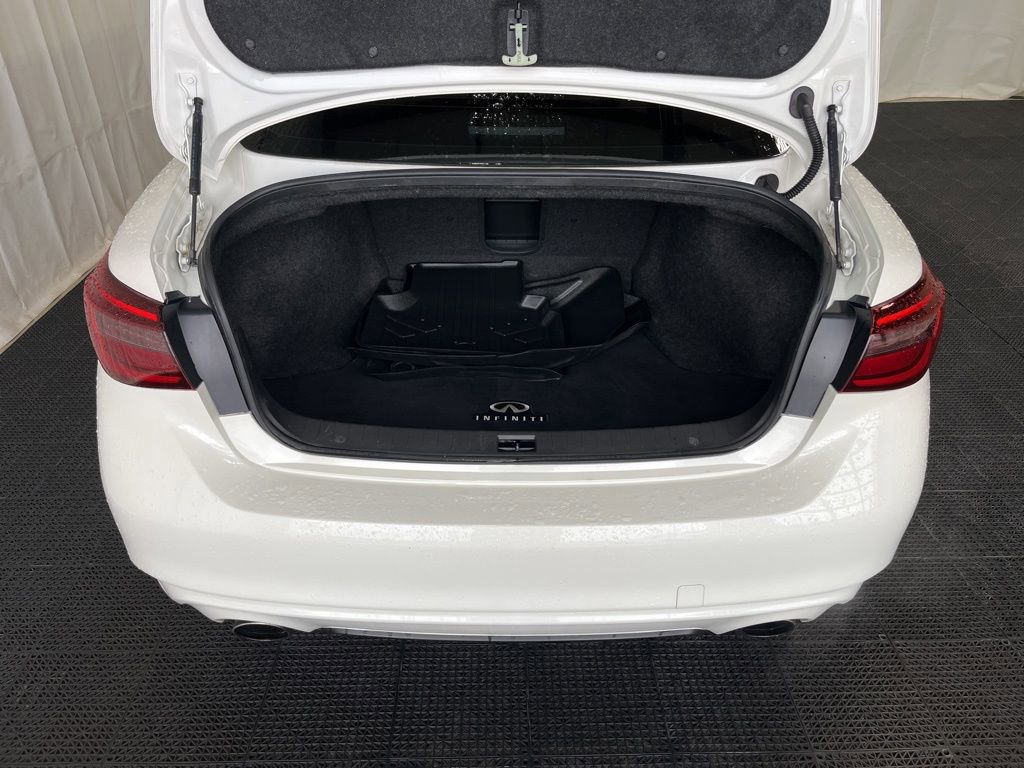 Used 2018 INFINITI Q50 Luxe w/ Cargo Package (L95) AWD/4WD image 25