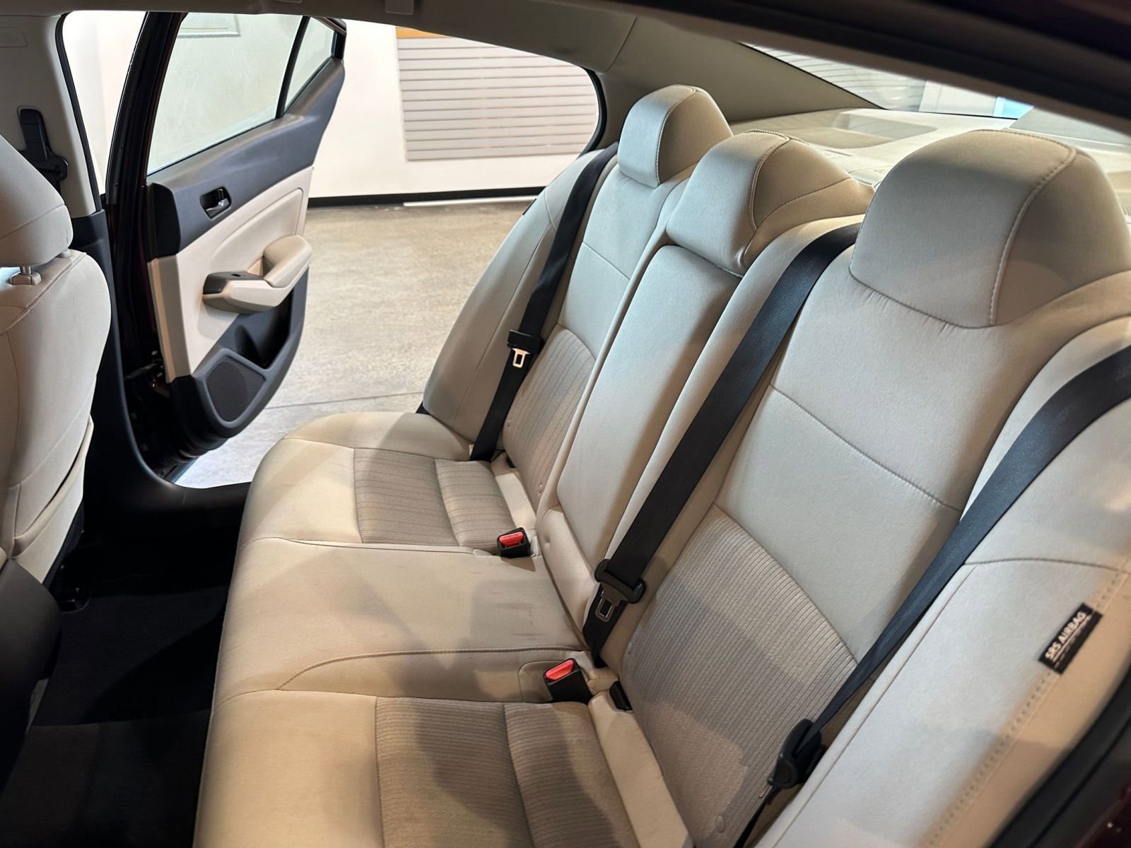 Used 2025 Nissan Altima 2.5 SV image 38