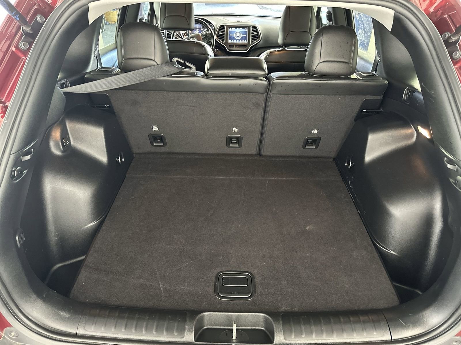 Used 2020 Jeep Cherokee Trailhawk w/ Cold Weather Group image 33