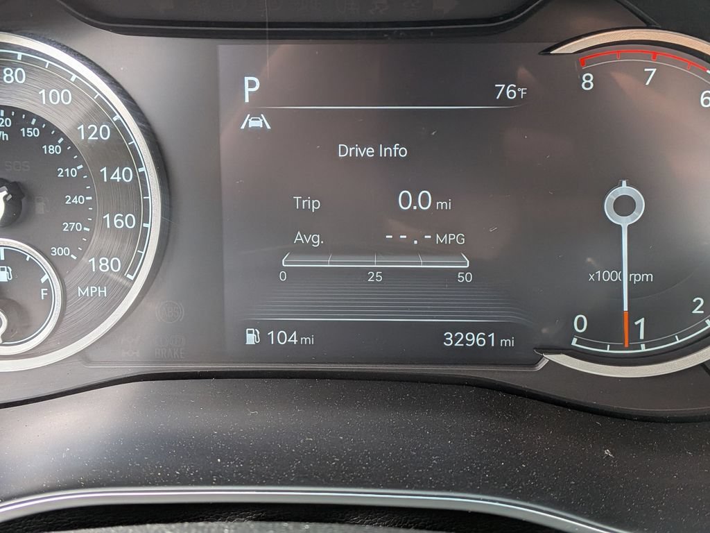 Used 2023 Genesis G70 2.0T RWD image 28
