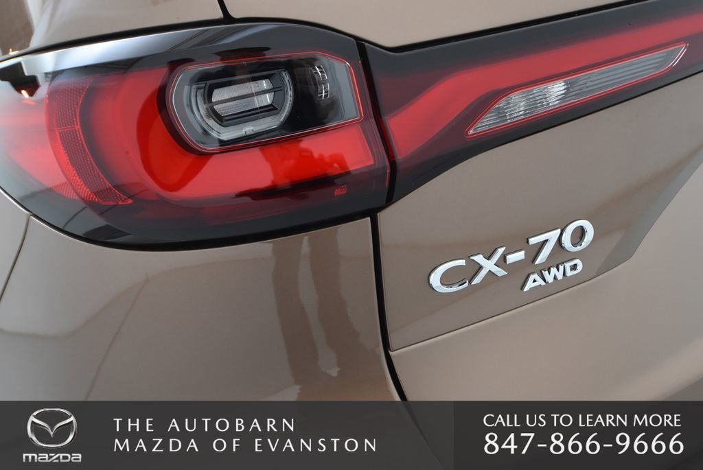 Used 2025 MAZDA CX-70 Plug-In Hybrid w/ Premium Pkg image 39