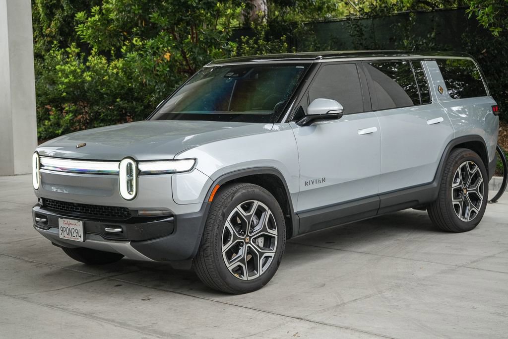 Used 2025 Rivian R1S Adventure AWD/4WD image 3