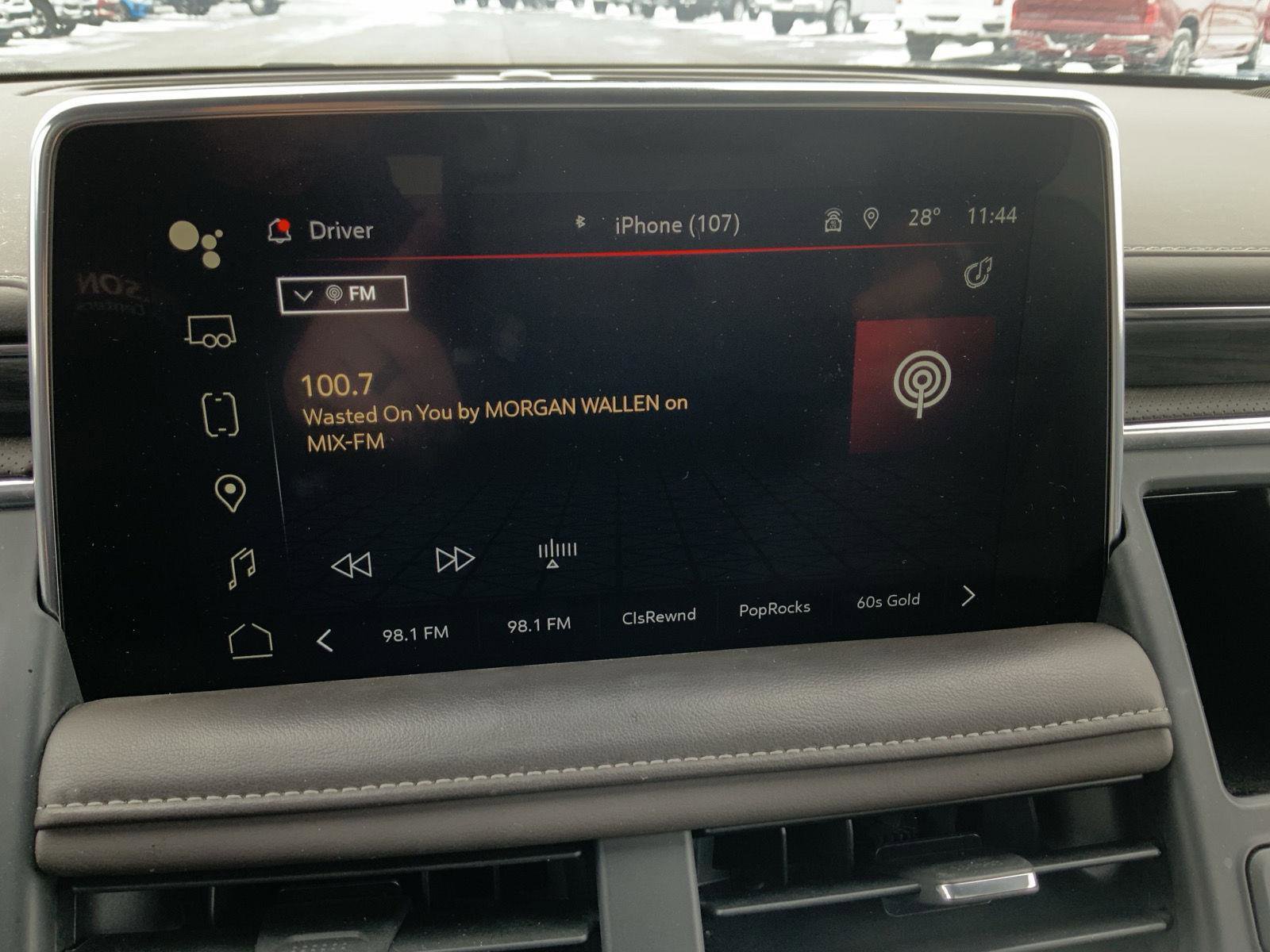 Used 2023 GMC Yukon SLT image 44