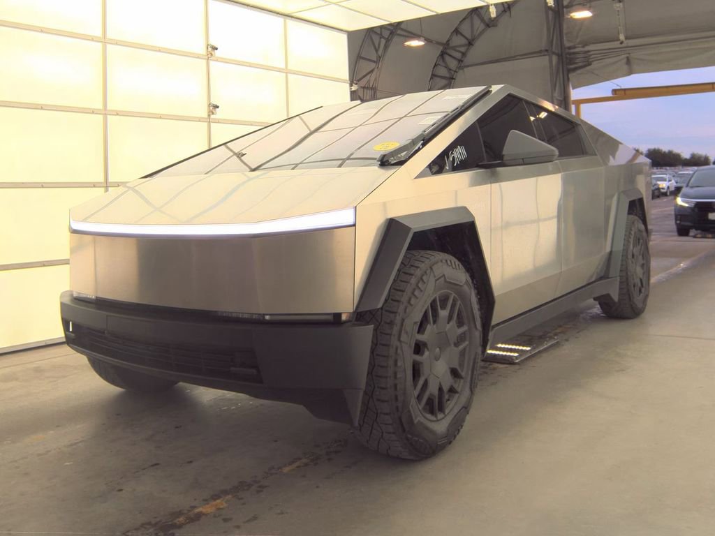 Used 2024 Tesla Cybertruck AWD Crew Cab image 11