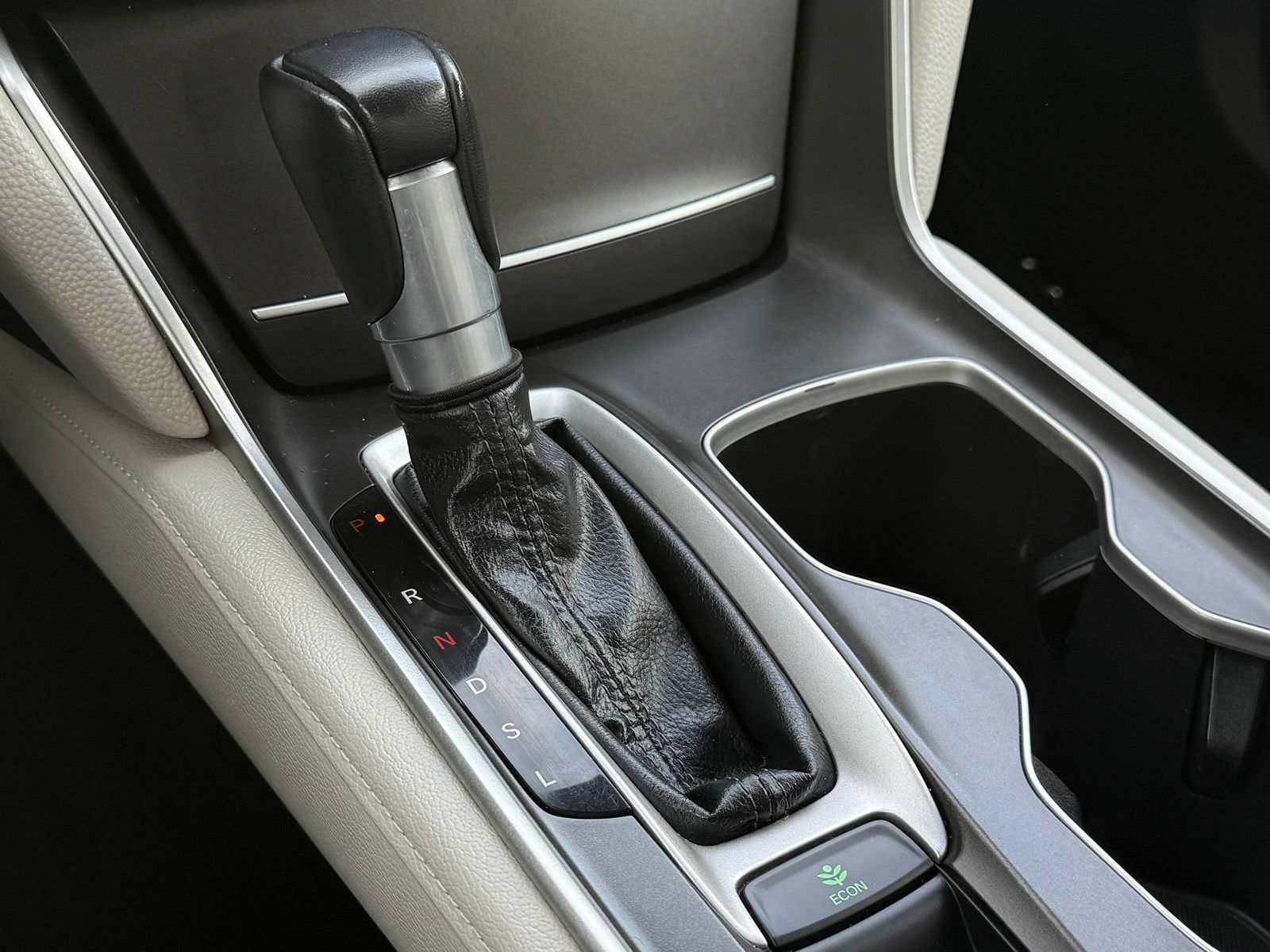 Used 2018 Honda Accord EX-L image 33