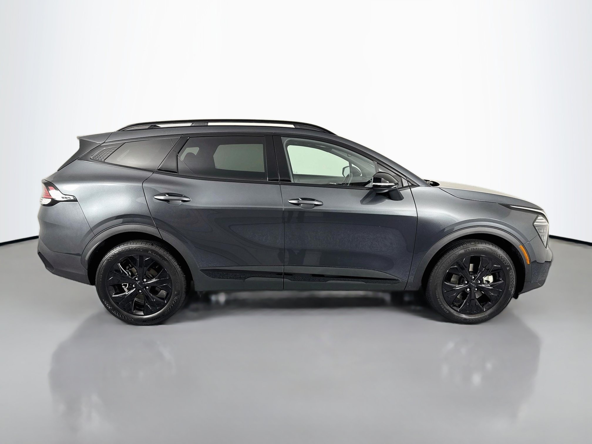 Used 2025 Kia Sportage X-Line w/ Premium Package AWD/4WD image 4