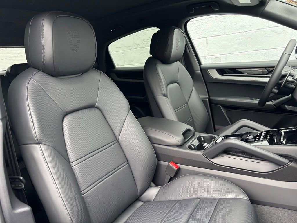 New 2026 Porsche Cayenne Coupe image 15