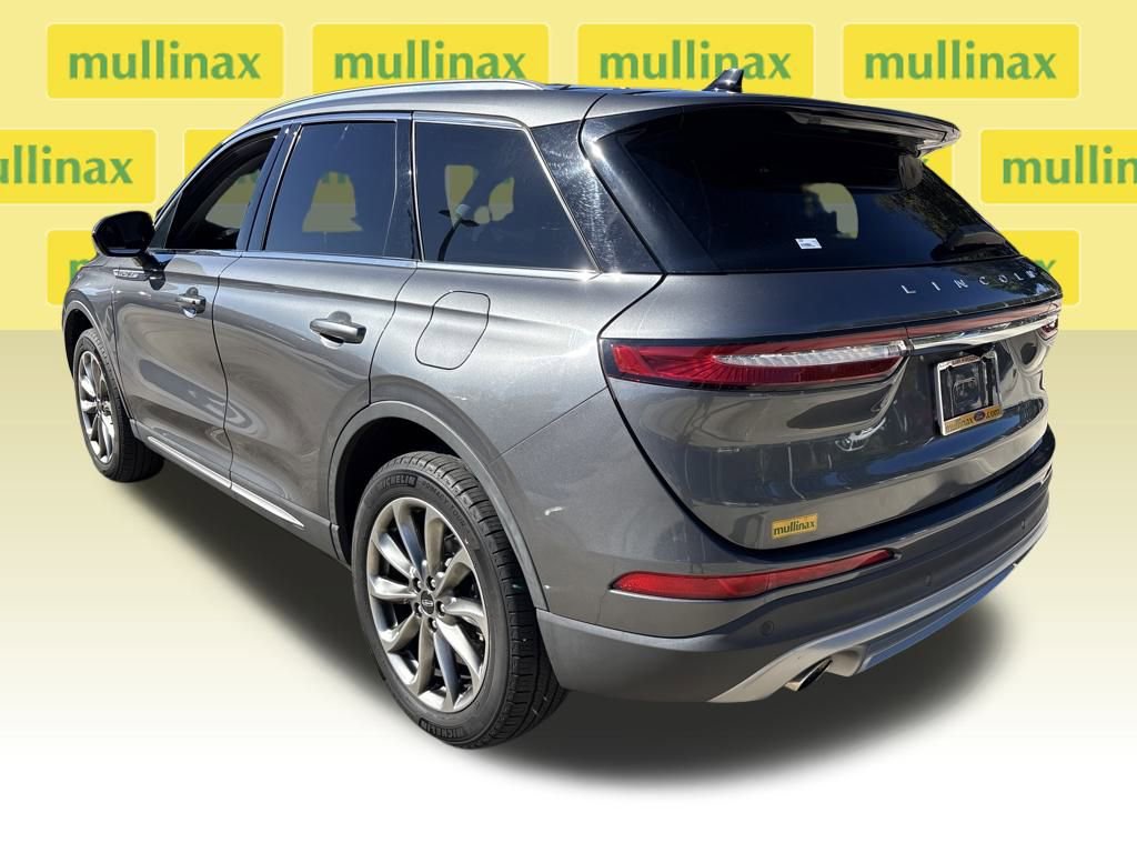 Used 2021 Lincoln Corsair AWD w/ Premium Package image 13