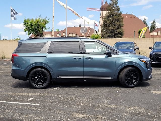 New 2026 Kia Carnival SX w/ SX Dark Edition Package FWD image 3