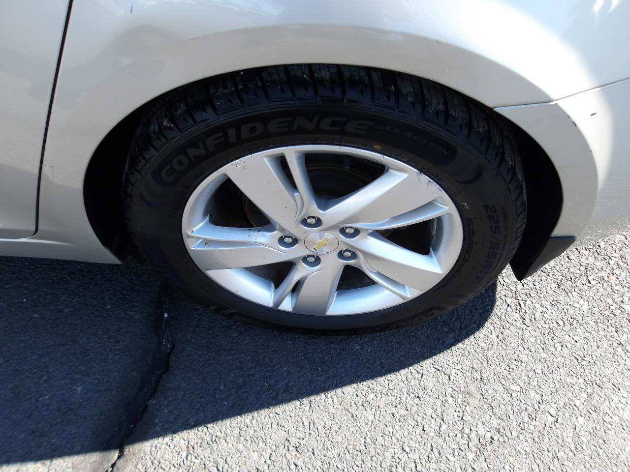 Used 2014 Chevrolet Cruze Diesel FWD image 23