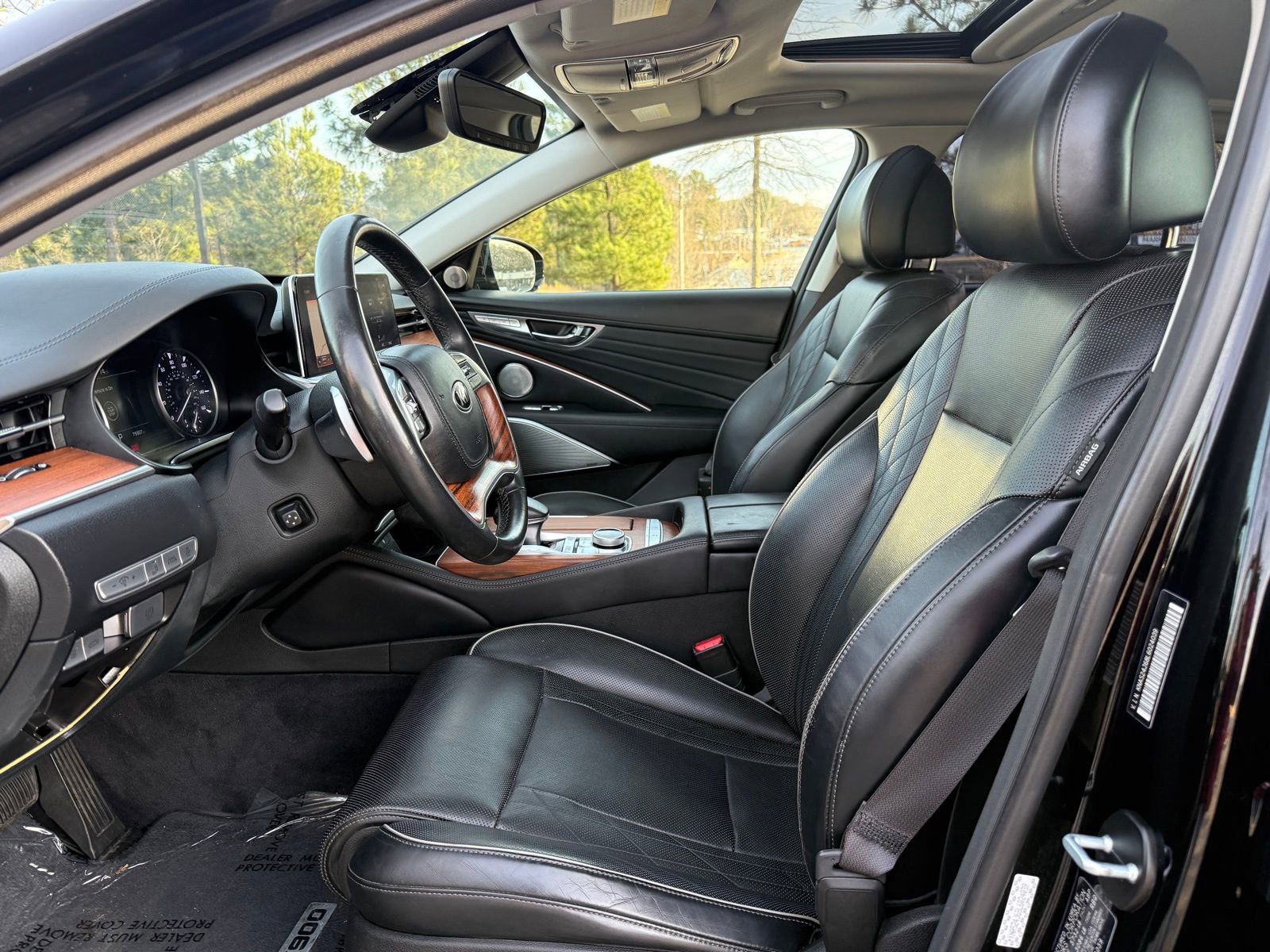 Used 2020 Kia K900 Luxury AWD/4WD image 35