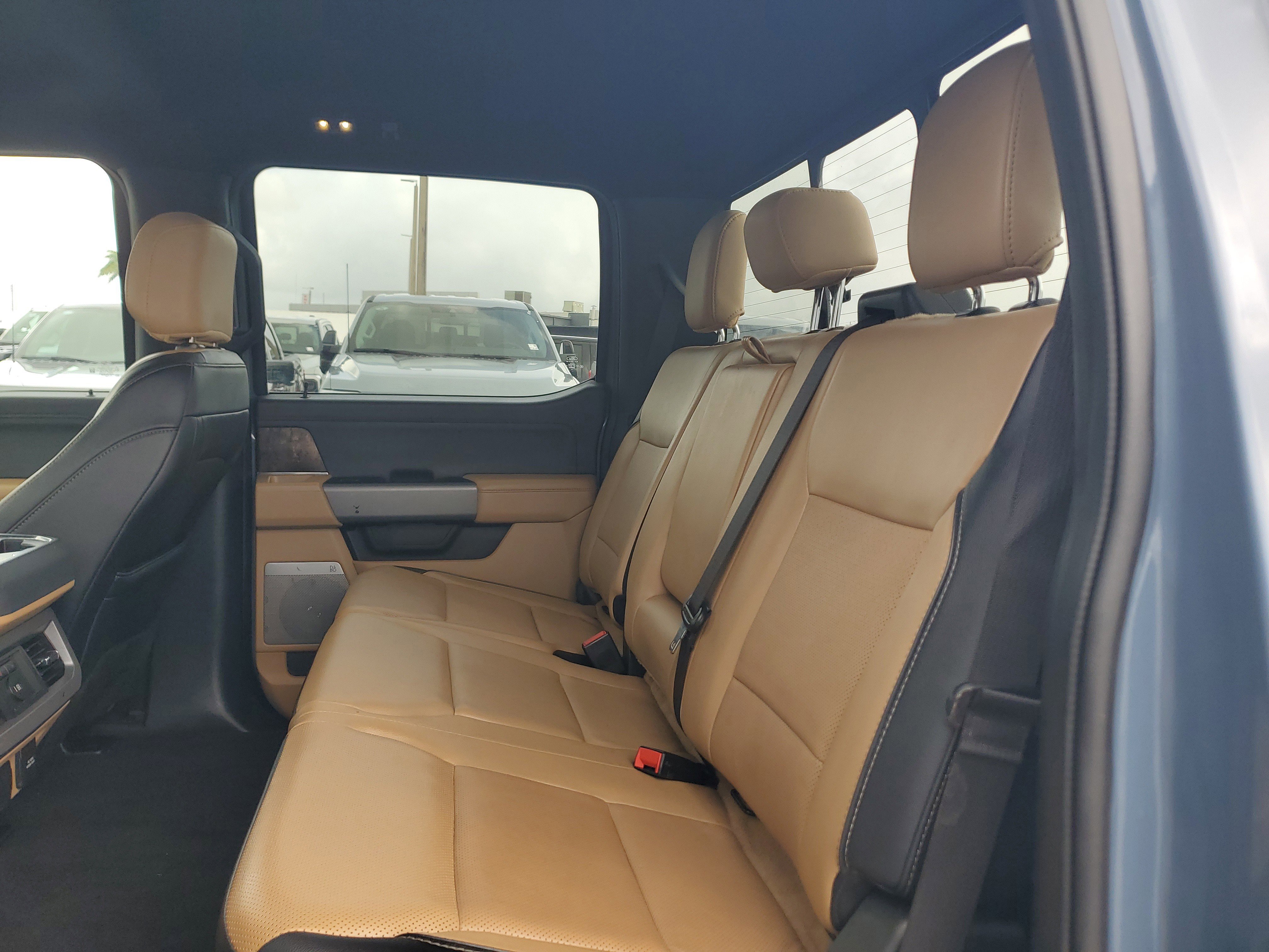 Used 2023 Ford F350 Lariat w/ Lariat Ultimate Package image 10