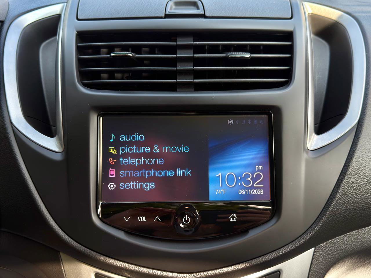 Used 2016 Chevrolet Trax LT w/ LT Sun and Sound Package AWD/4WD image 13