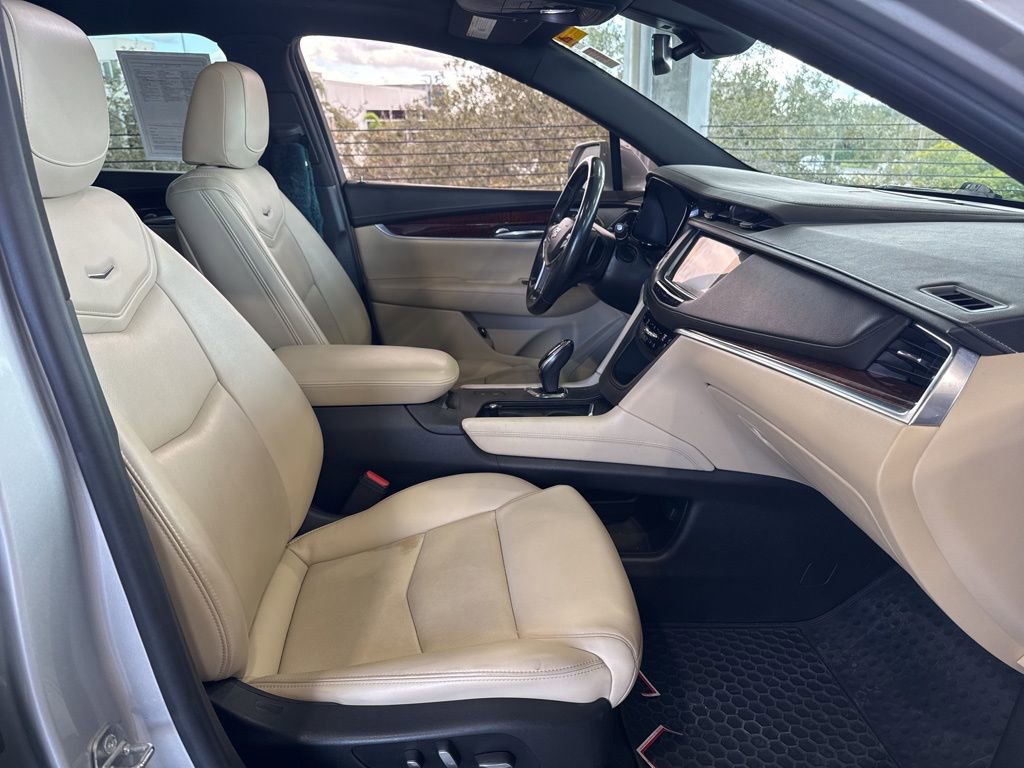 Used 2018 Cadillac XT5 Premium Luxury image 10