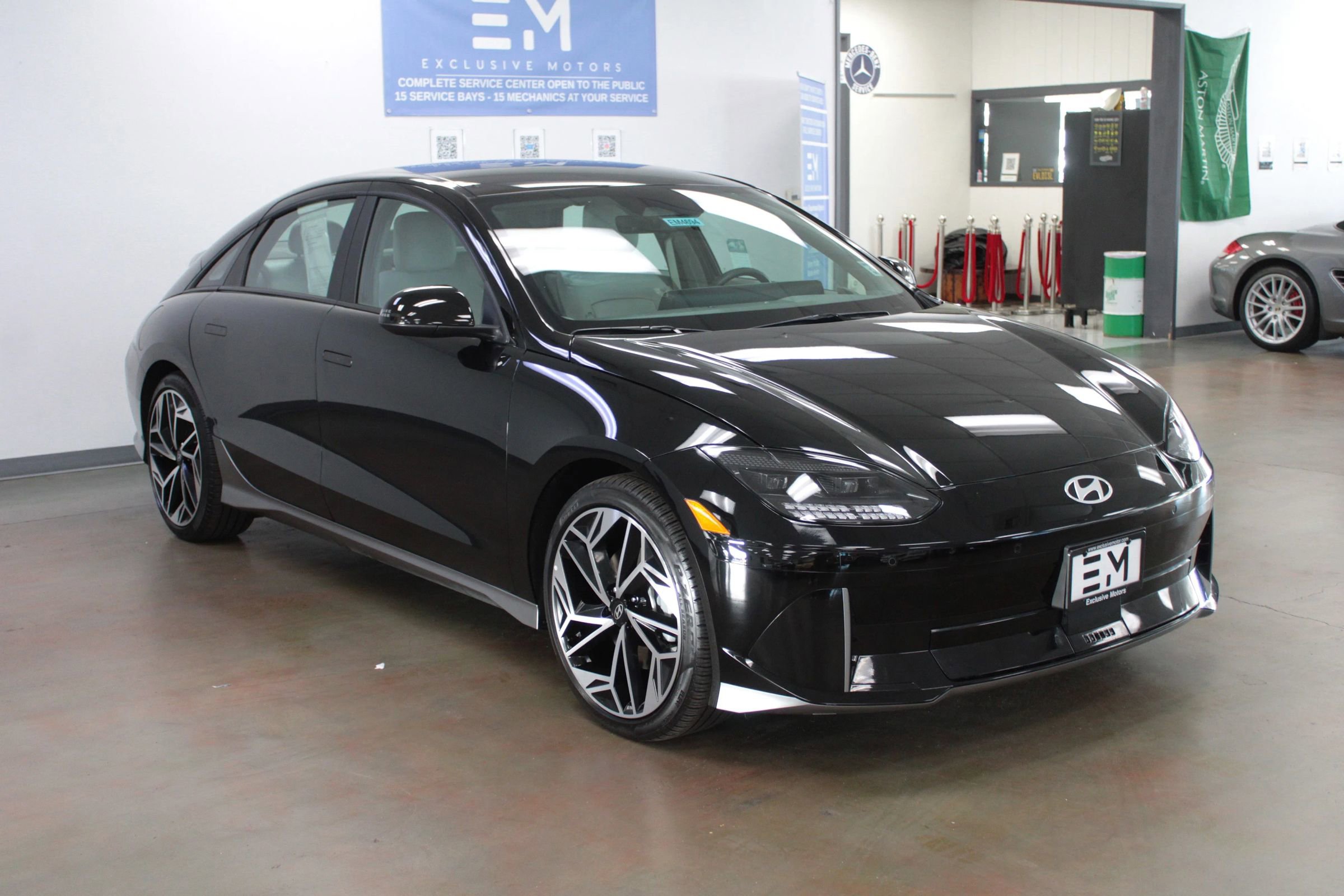 Used 2023 Hyundai Ioniq 6 SEL w/ Cargo Package image 2