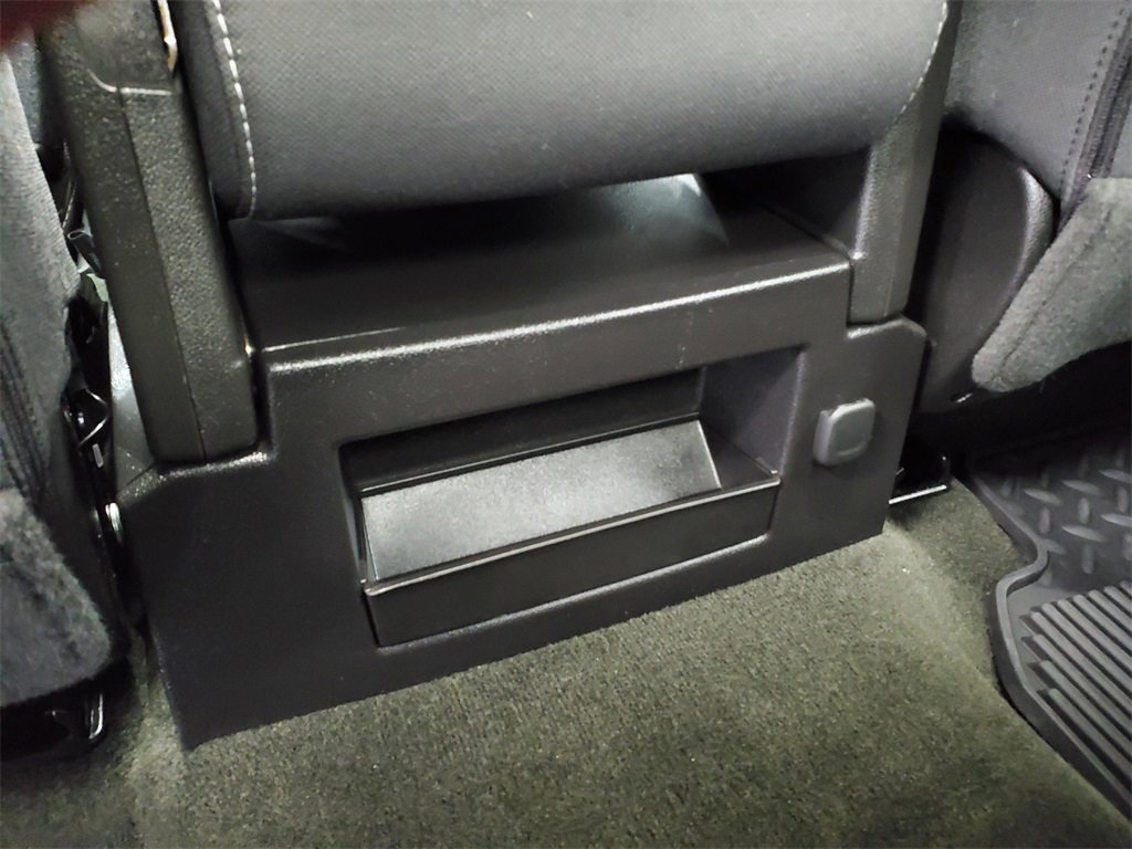 Used 2017 GMC Sierra 1500 SLE w/ SLE Value Package image 27