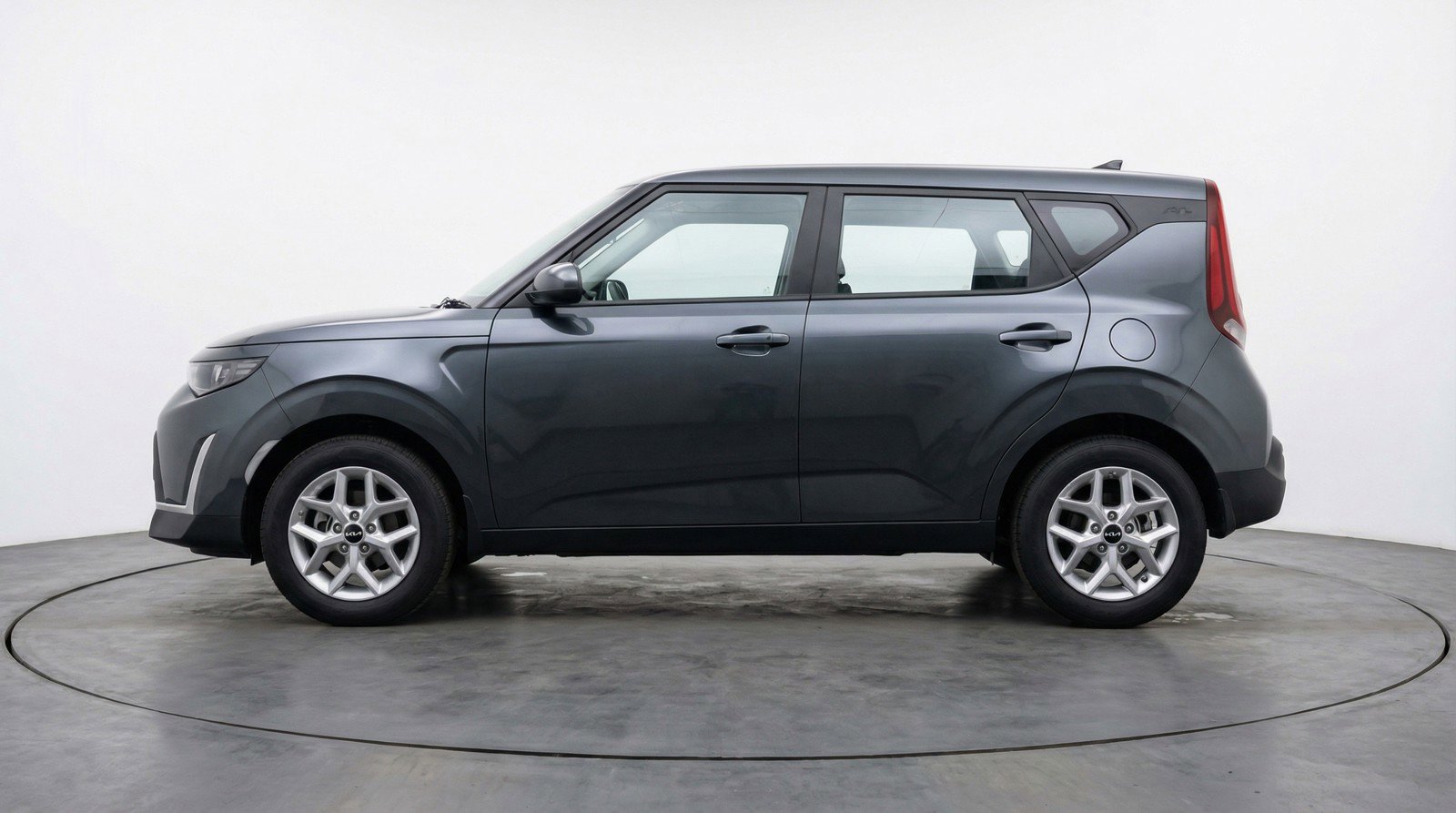 Used 2025 Kia Soul LX w/ LX Technology Package image 5