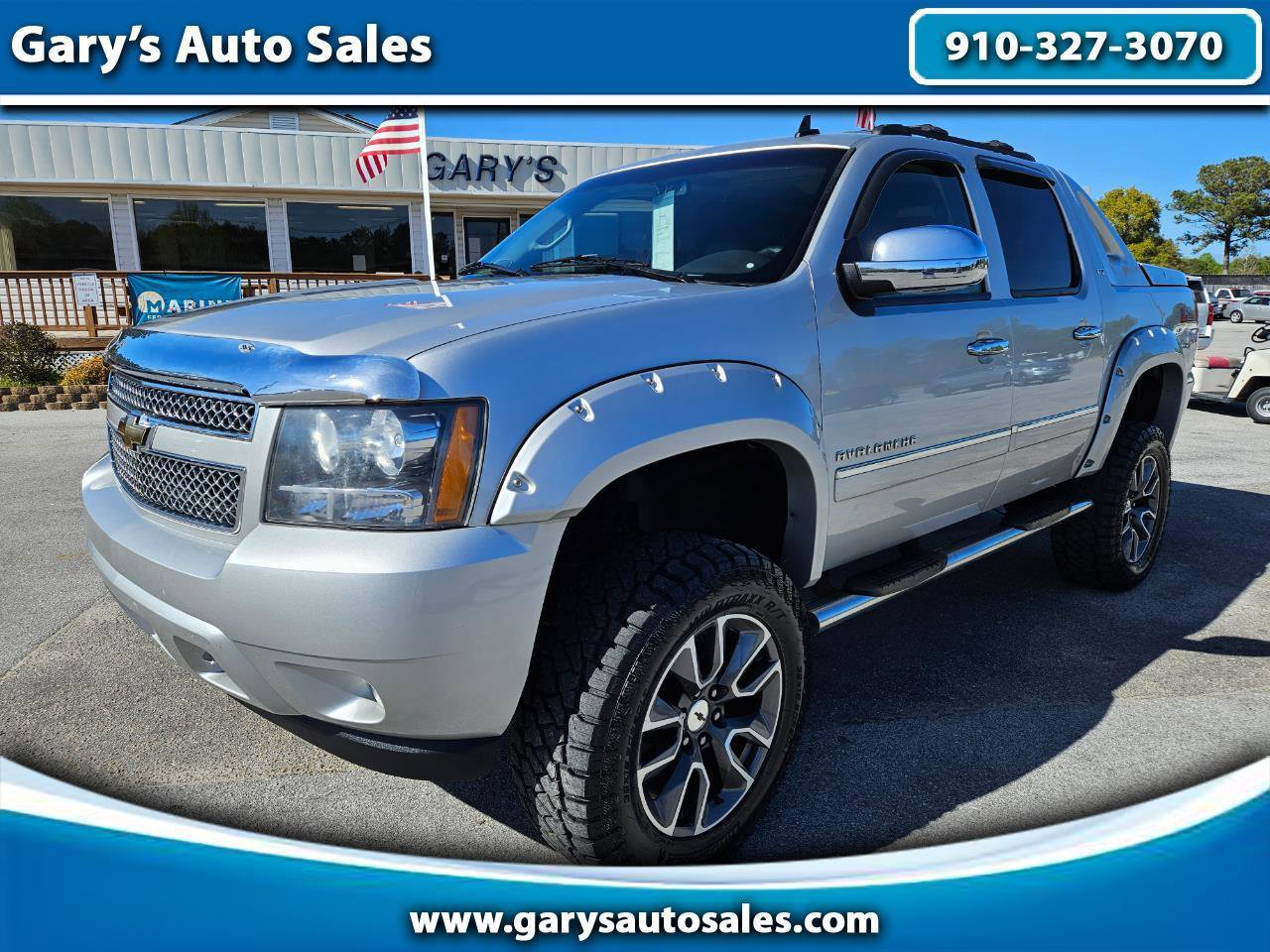 Used 2011 Chevrolet Avalanche LTZ image 1