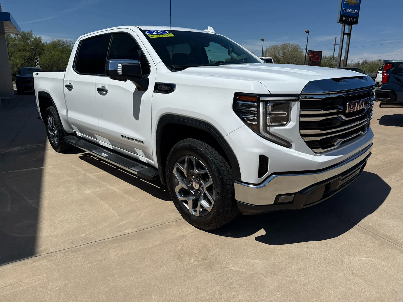 Used 2025 GMC Sierra 1500 SLT w/ SLT Premium Package image 5