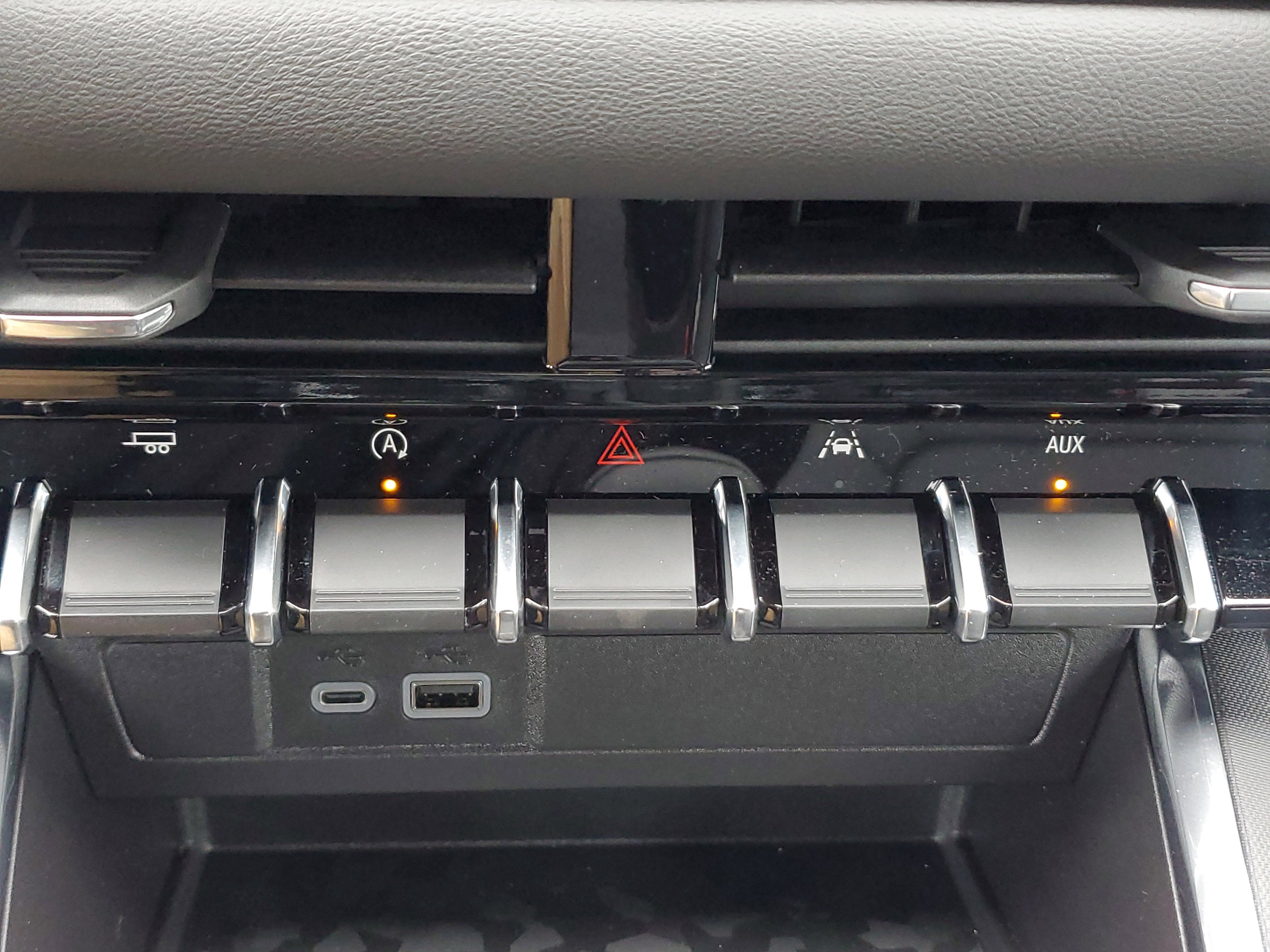 New 2025 GMC Canyon Elevation w/ Convenience Package image 29