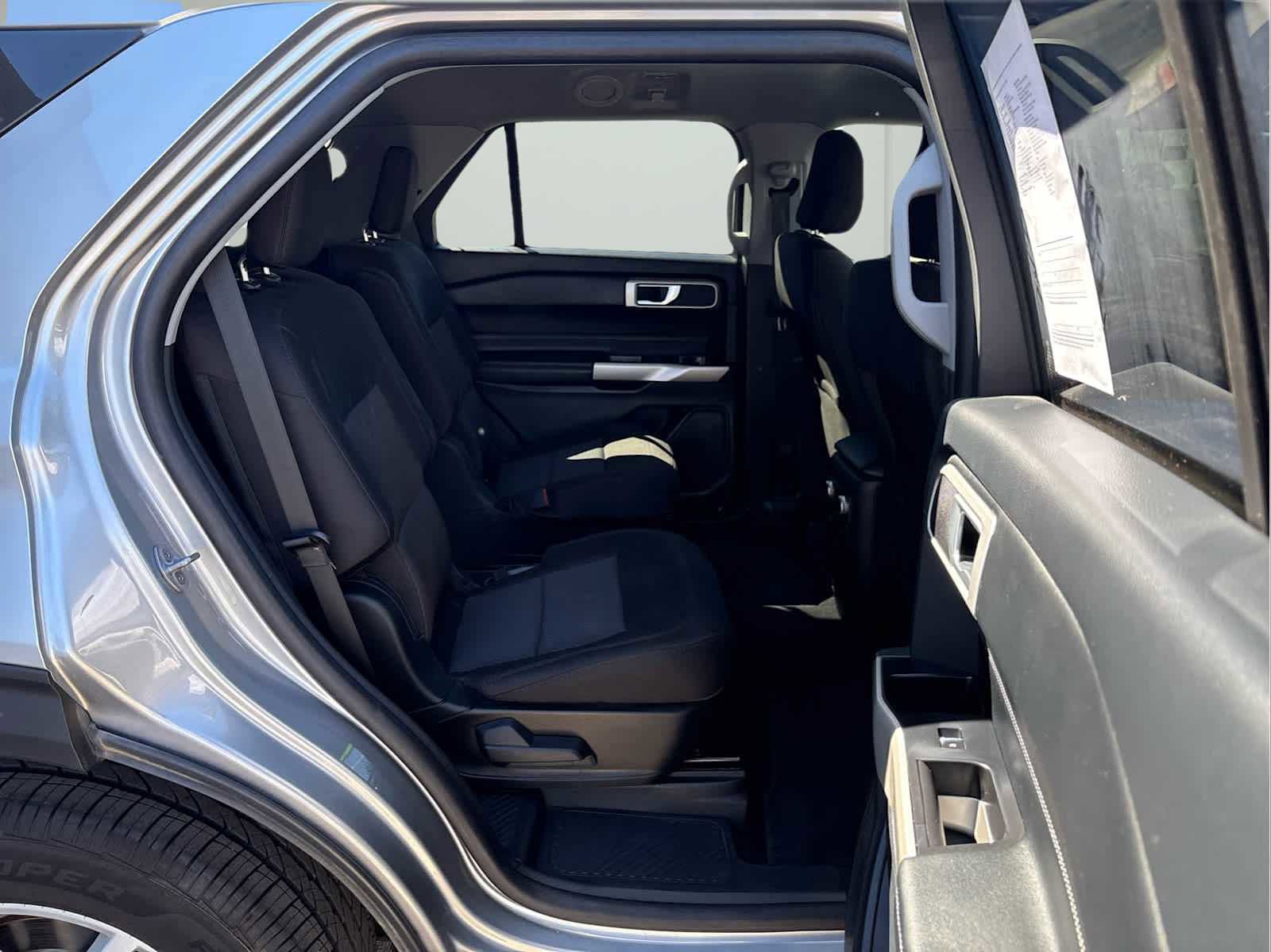 Used 2023 Ford Explorer XLT image 15