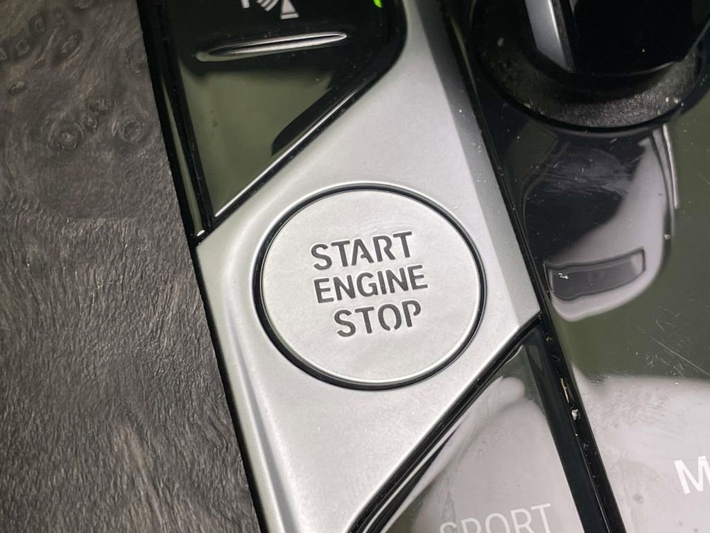 Used 2022 BMW X7 xDrive40i w/ Cold Weather Package AWD/4WD image 39