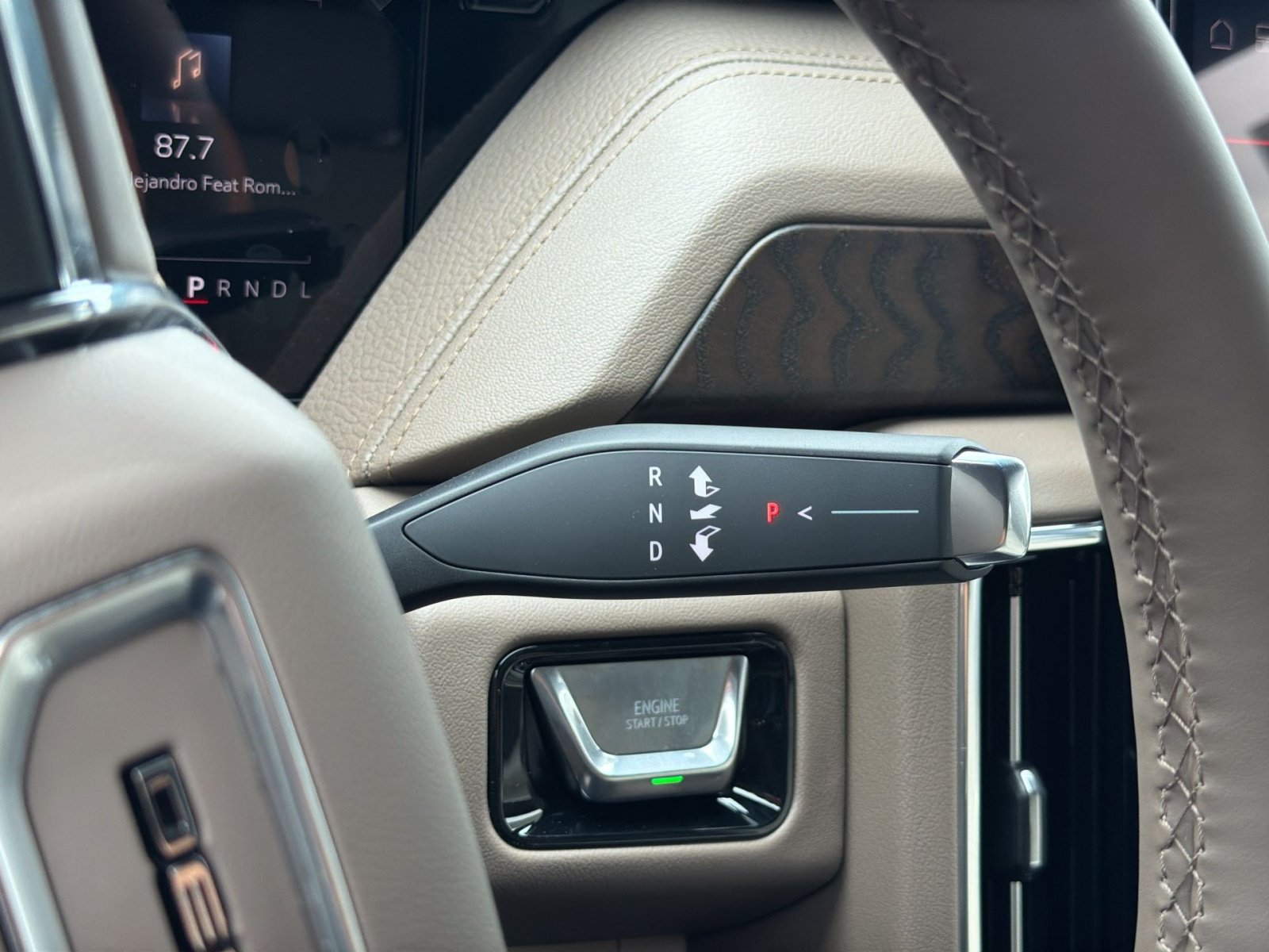 New 2026 GMC Yukon Denali w/ Sun & Power Step Package AWD/4WD image 22