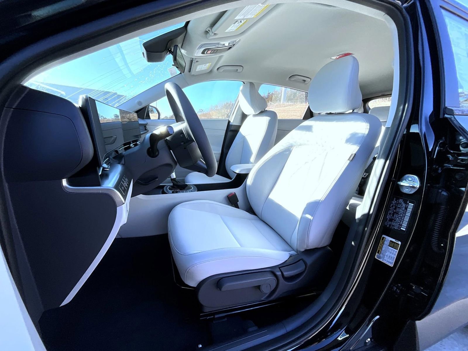 New 2026 Hyundai Kona SE AWD/4WD image 10