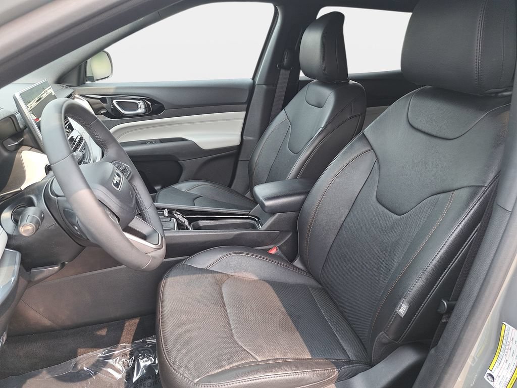 Certified 2023 Jeep Compass Limited w/ Elite Group AWD/4WD image 16