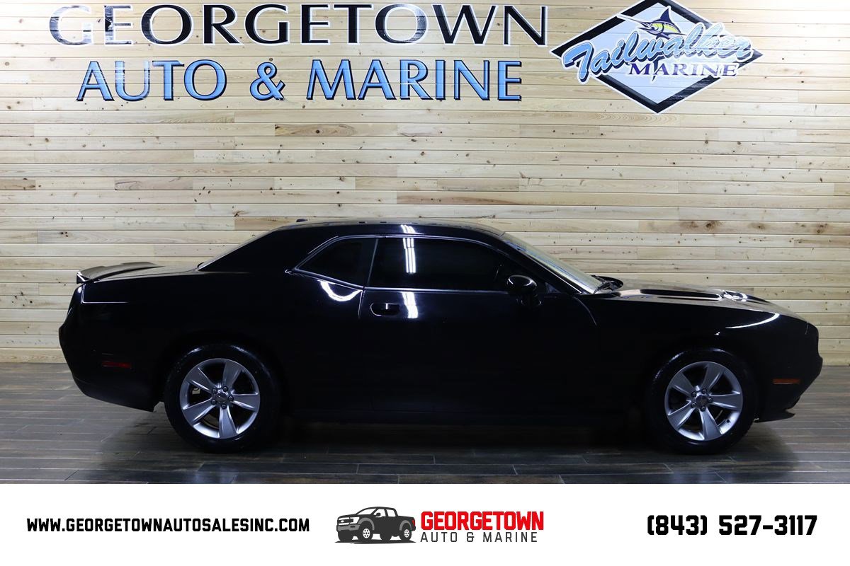 Used 2020 Dodge Challenger SXT w/ Driver Convenience Group