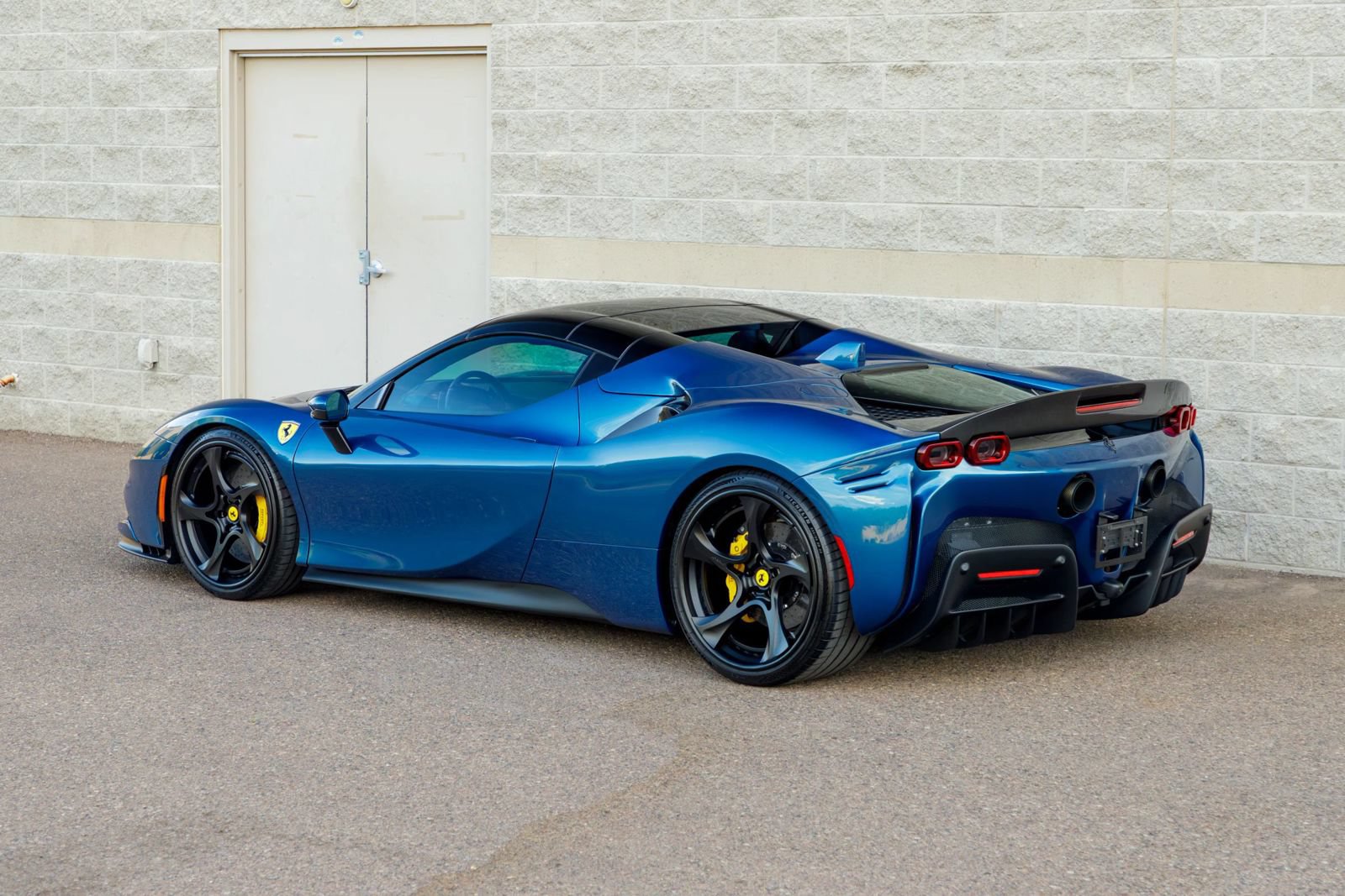 Used 2023 Ferrari SF90 Spider AWD/4WD image 90