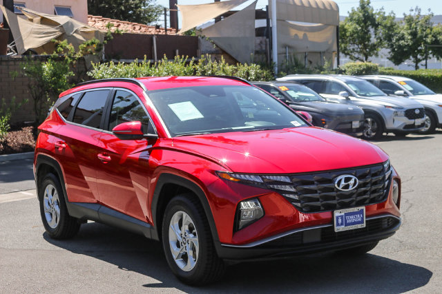 Certified 2022 Hyundai Tucson SEL AWD/4WD image 3