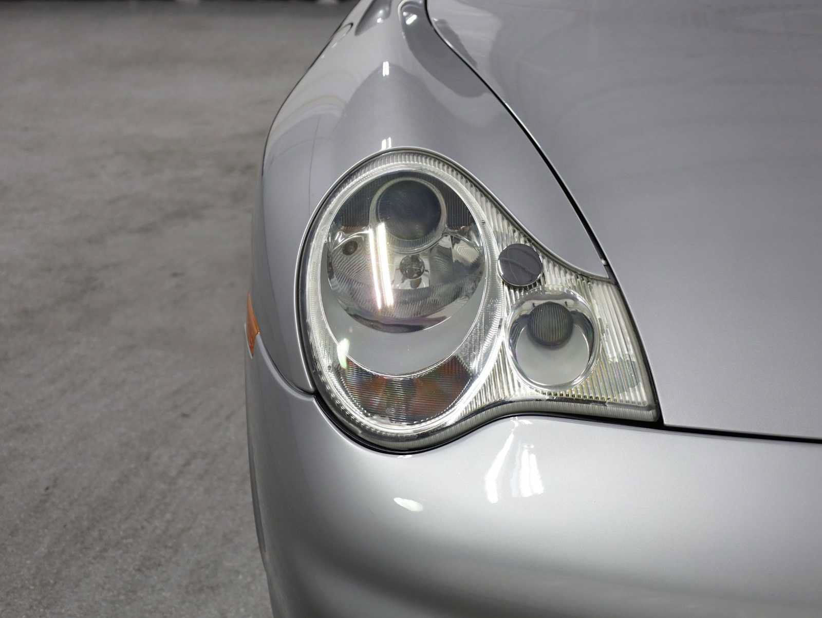 Used 2003 Porsche 911 Carrera RWD image 15