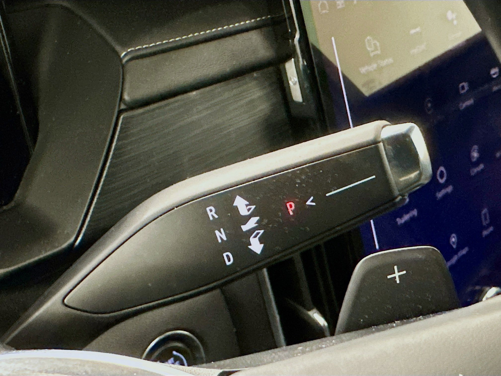 Used 2025 GMC Acadia Elevation image 25