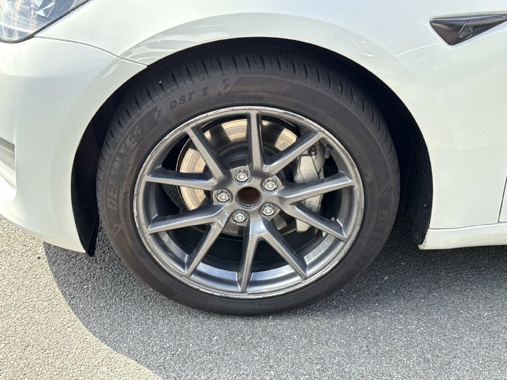 Used 2023 Tesla Model 3 Standard Range RWD image 5