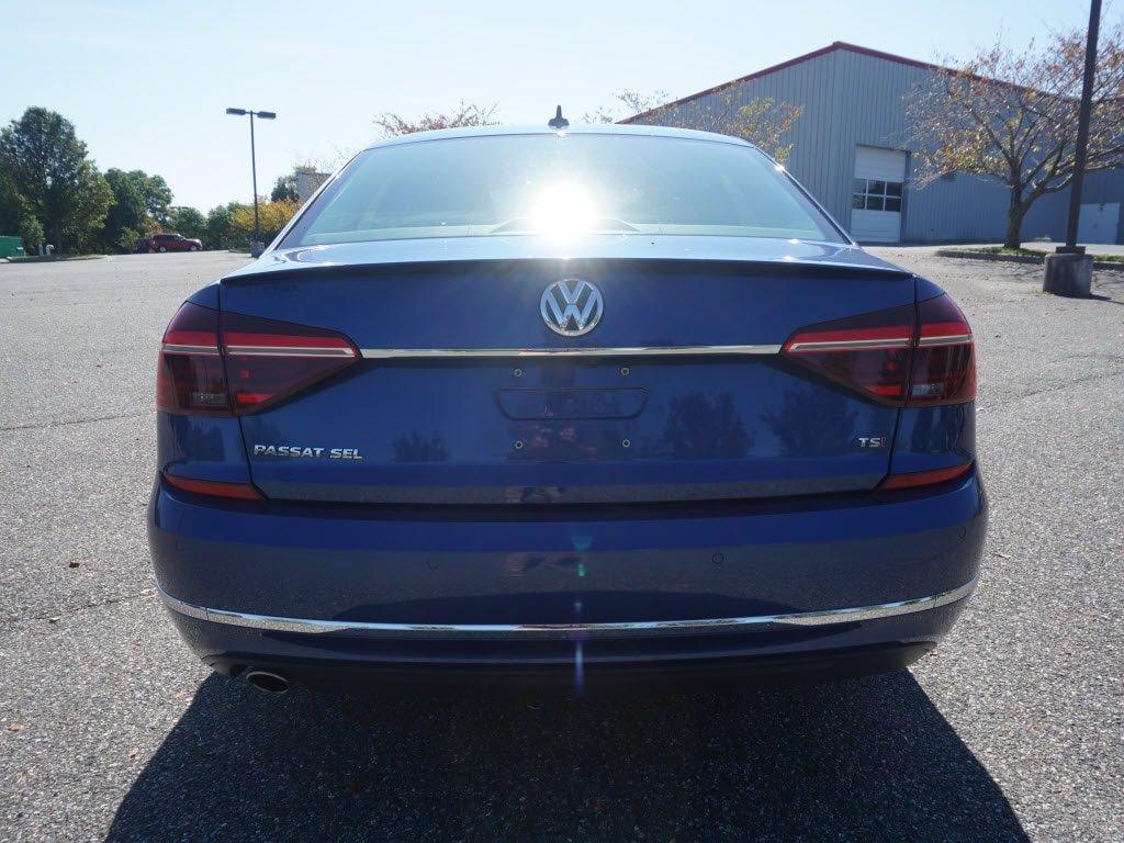 Used 2017 Volkswagen Passat 1.8T SEL Premium FWD image 10