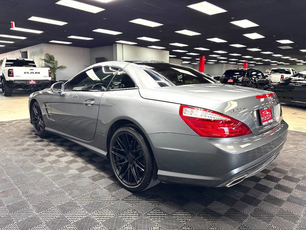 Used 2016 Mercedes-Benz SL 550 image 18