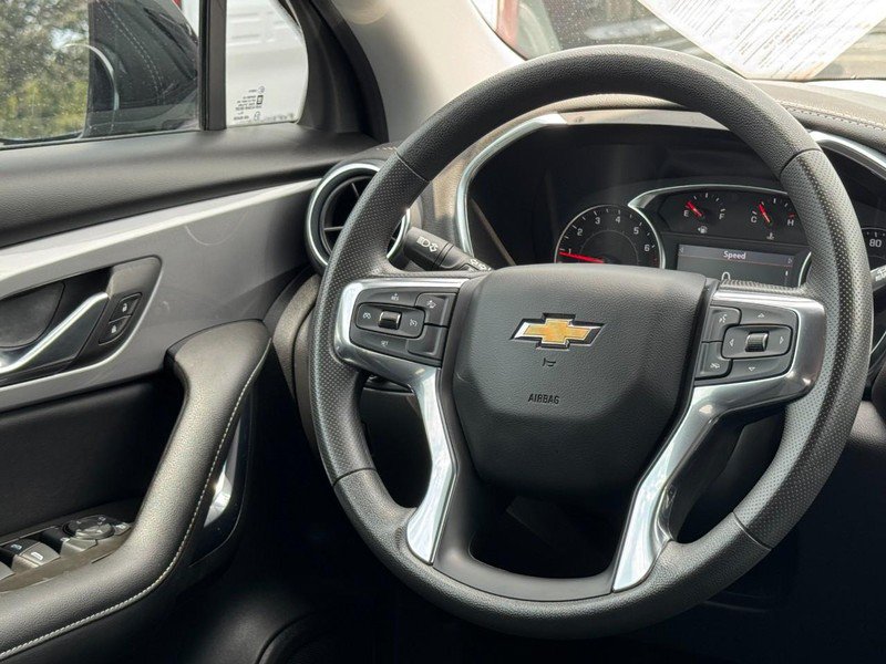 Used 2024 Chevrolet Blazer LT w/ Convenience Package FWD image 12