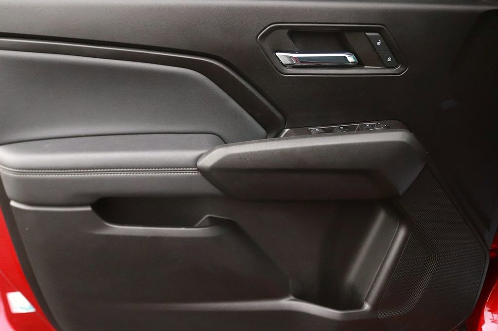 Used 2024 GMC Canyon Elevation w/ Elevation Premium Package RWD image 9