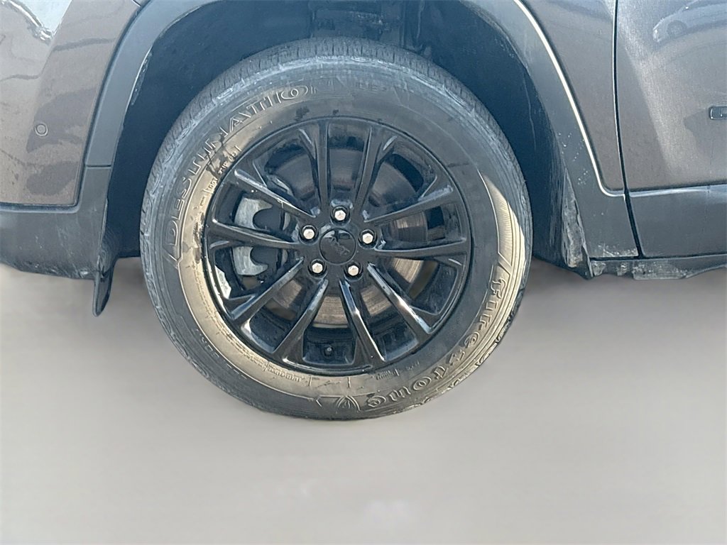 Used 2023 Jeep Cherokee Altitude Lux image 29