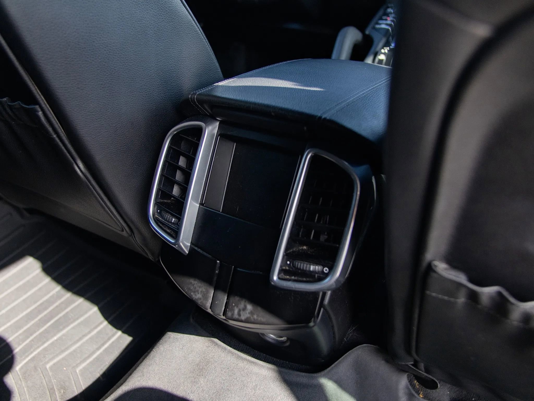 Used 2014 Porsche Cayenne AWD/4WD image 27