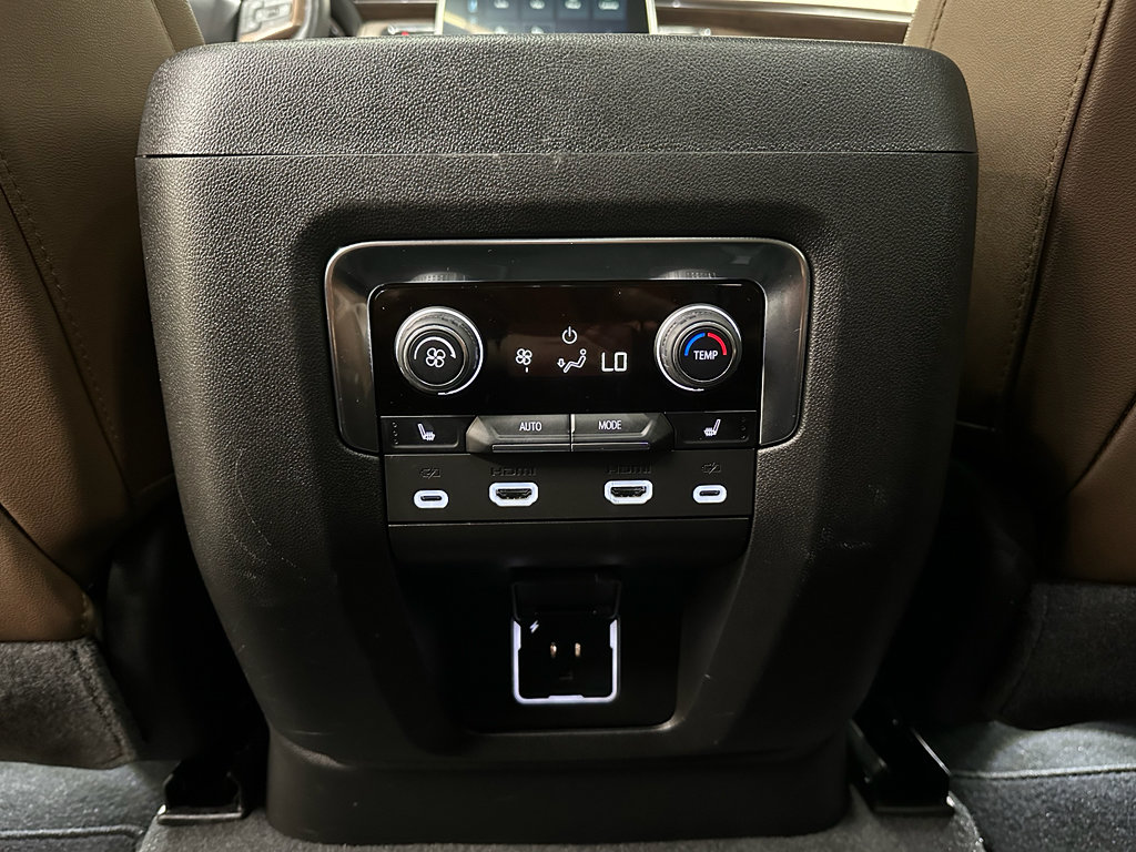 Certified 2024 Chevrolet Tahoe High Country w/ Advanced Technology Package image 38