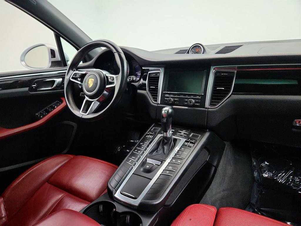 Used 2016 Porsche Macan S image 26