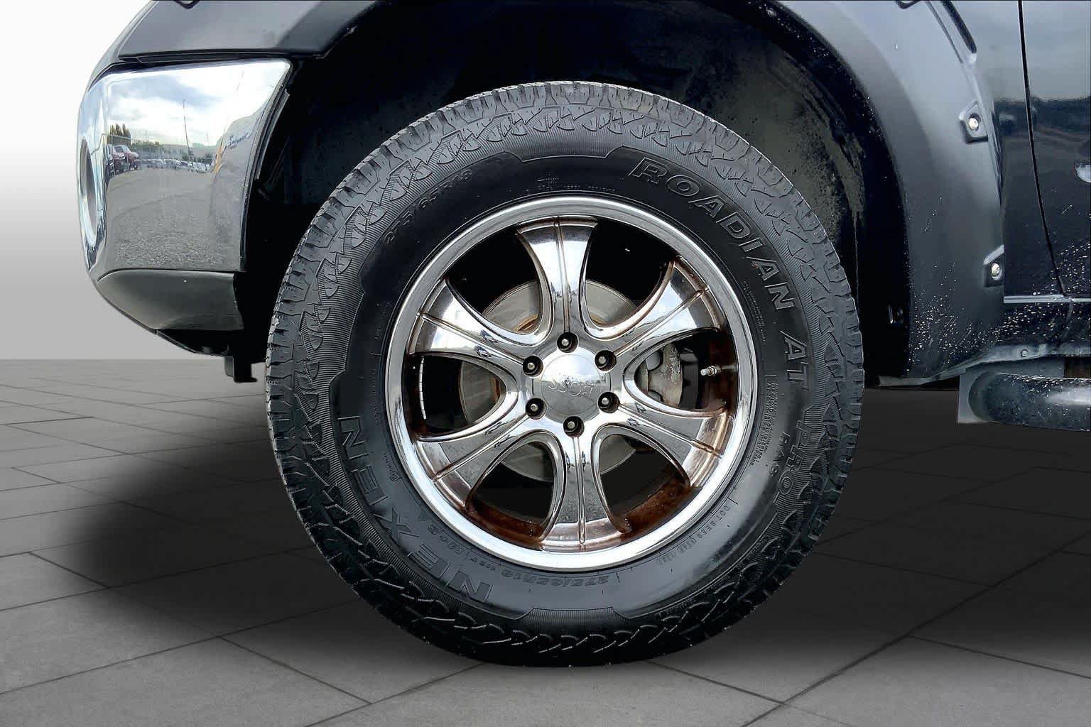 Used 2005 Nissan Frontier SE w/ (P01) Power Pkg AWD/4WD image 10