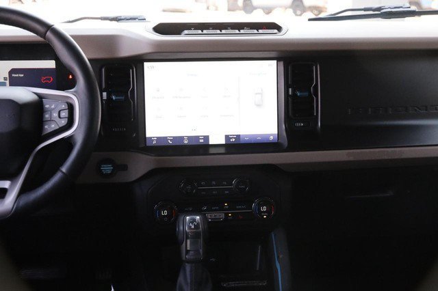 Used 2023 Ford Bronco Wildtrak AWD/4WD image 25
