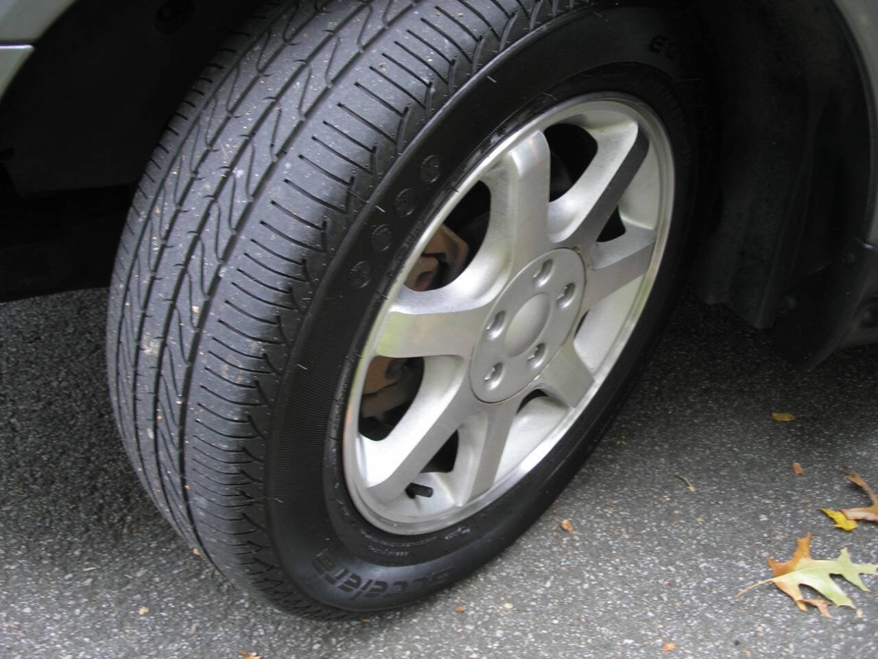 Used 2007 Ford Taurus SEL image 9