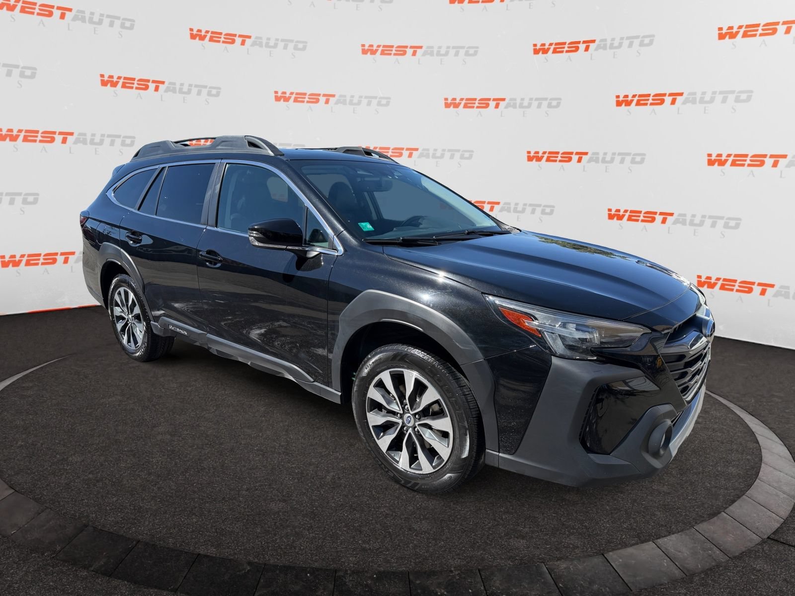 Used 2024 Subaru Outback Limited AWD/4WD image 7