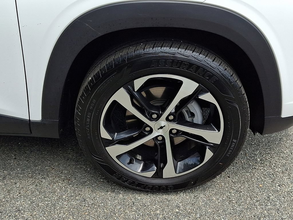 Used 2024 Chevrolet Trax RS FWD image 9