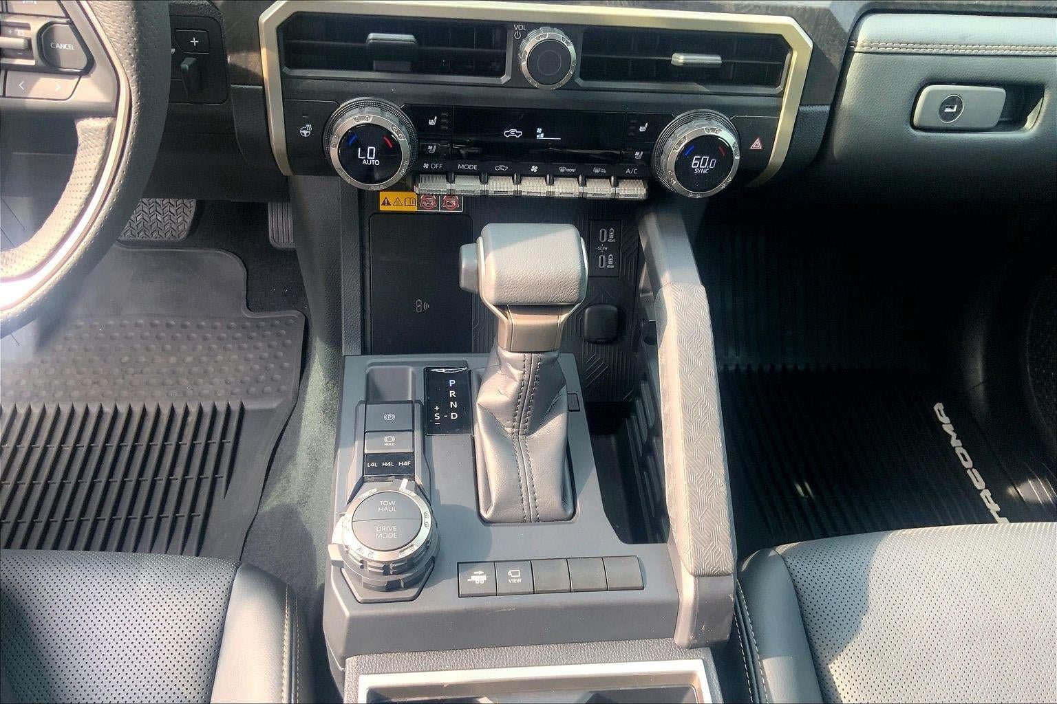Used 2025 Toyota Tacoma Limited AWD/4WD image 35